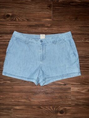 Magellan Outdoor Light Blue Women's Casual Stretch Shorts